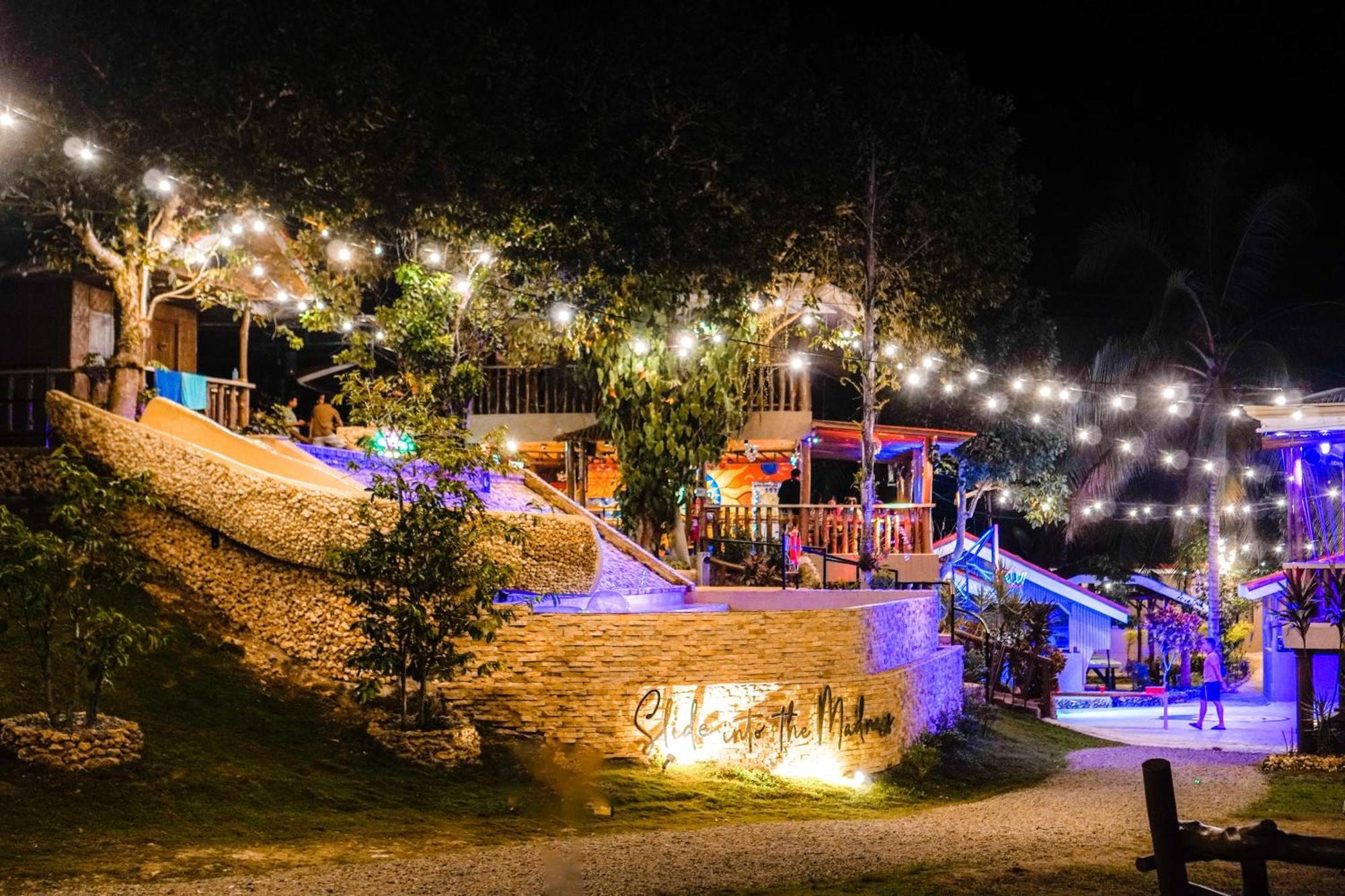 A Pousada Mad Monkey Siquijor Exterior foto
